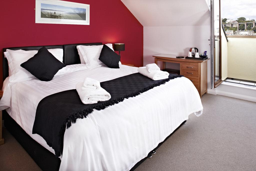 The Ferry House Inn Plymouth Chambre photo